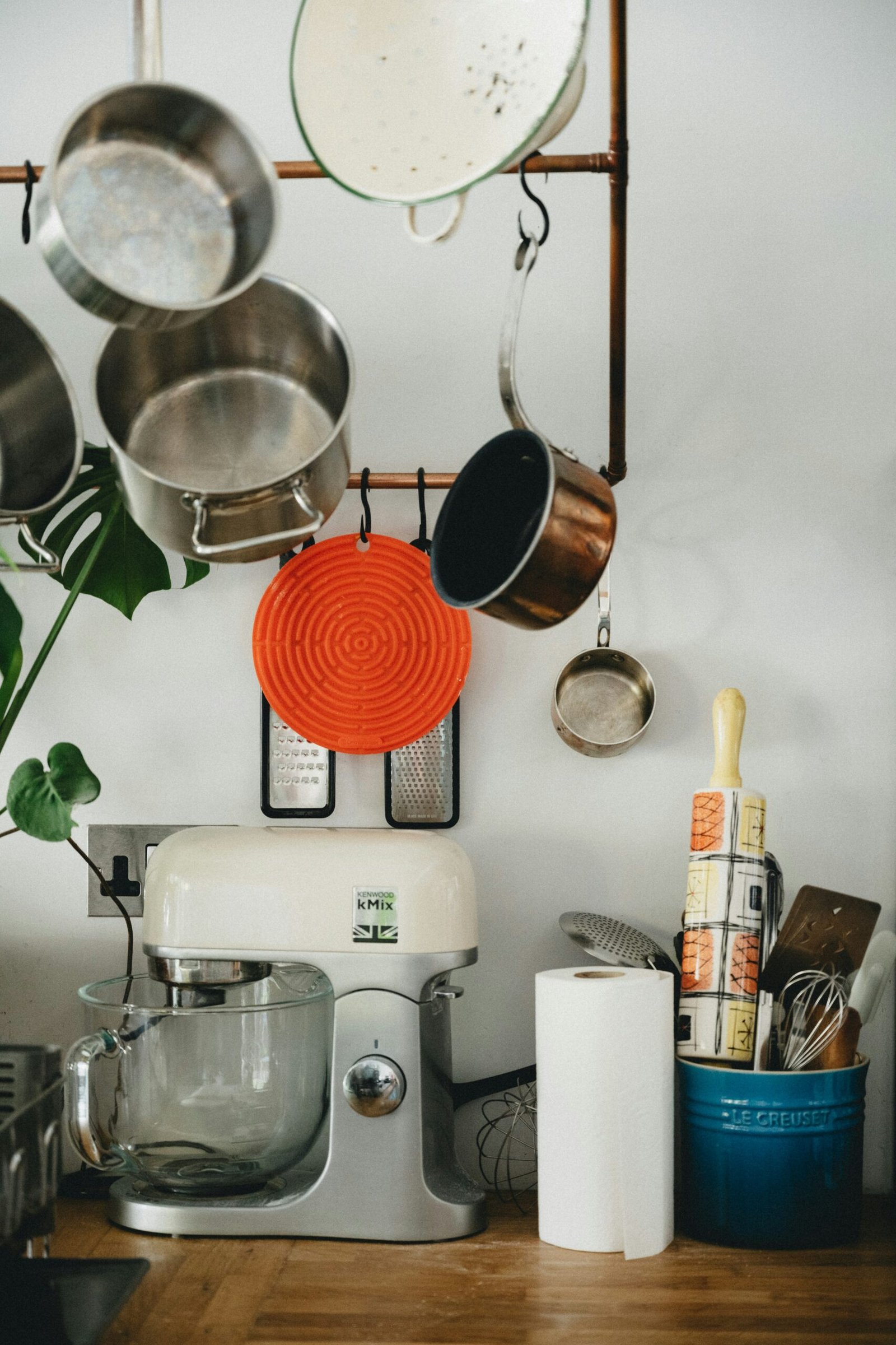 Top 5 Essential Kitchen Tools Every Homemaker Needs